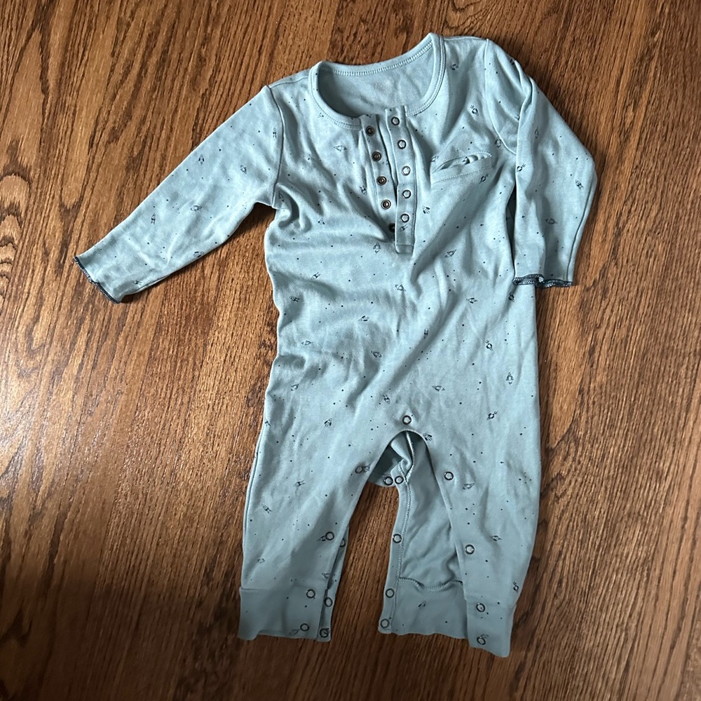 pehr rocketman onesie (12-18 months)